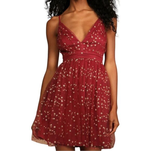 NWT LULUS Favorite Moment Burgundy and Gold Star Print Skater Dress M - Picture 12 of 12
